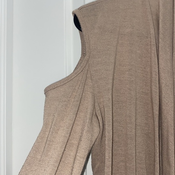 Rags and couture long sleeve open shoulder open tan cardigan size medium - Picture 6 of 8